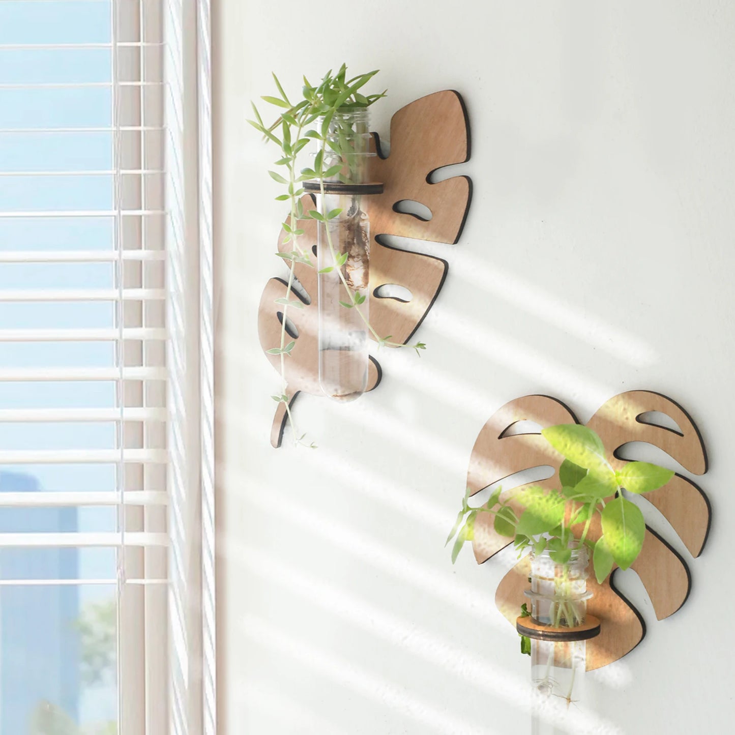 Chloe Leaf Wall Planter - Onyx Decor