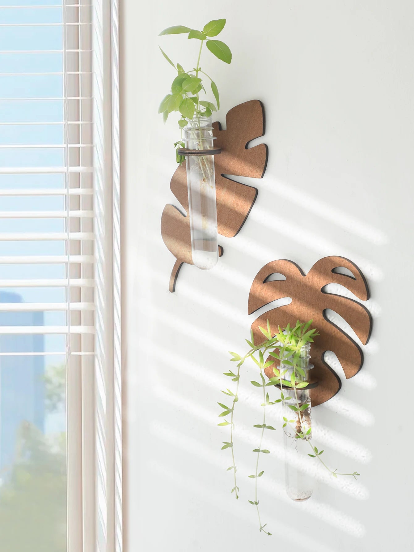 Chloe Leaf Wall Planter - Onyx Decor