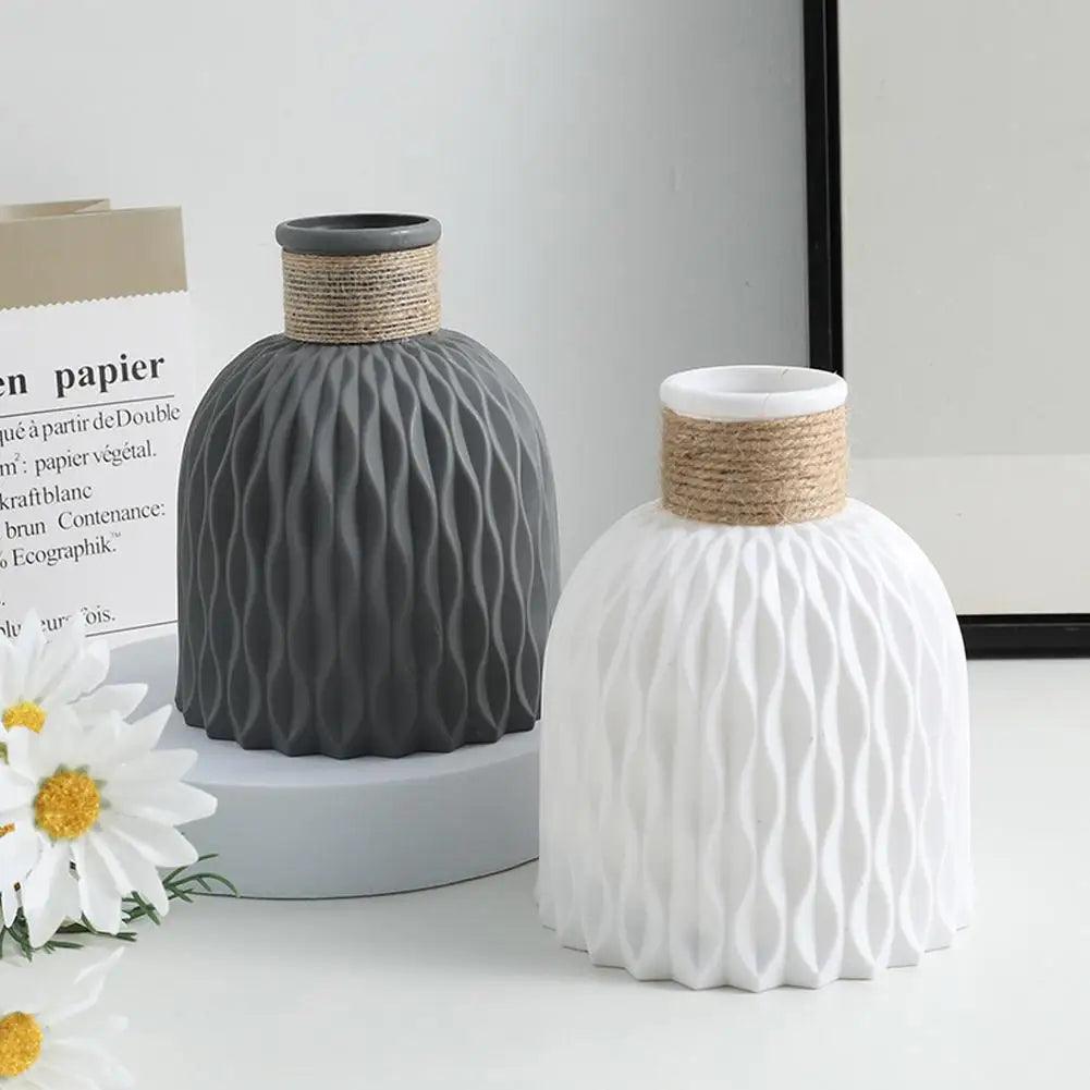 Pineapple Weave Table Vase - Onyx Decor
