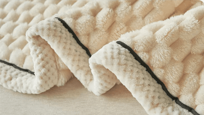 Caressa - Bubble-Knitted Throw Blanket - Onyx Decor