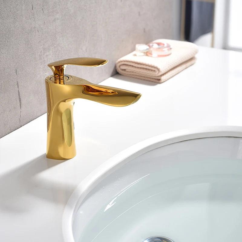 Theo - Luxury Golden Basin Faucet - Onyx Decor