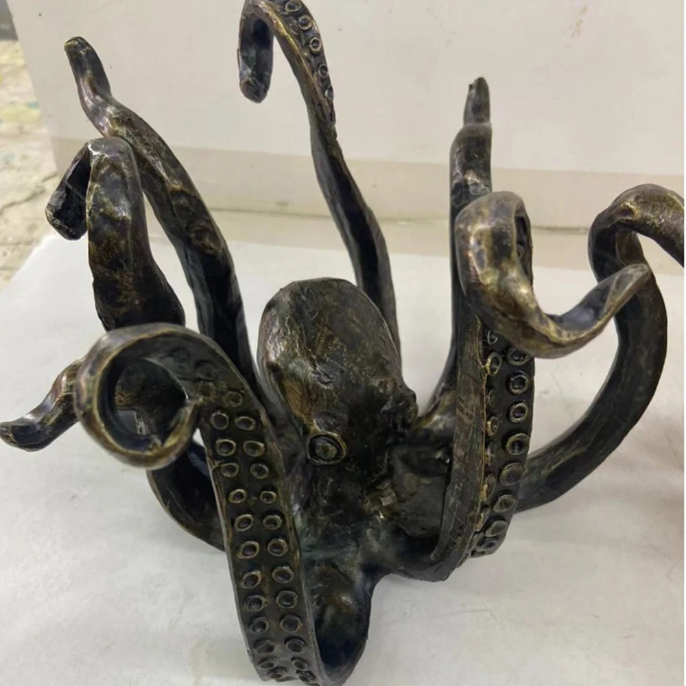Octavia Resin Decorative Sculpture - Onyx Decor