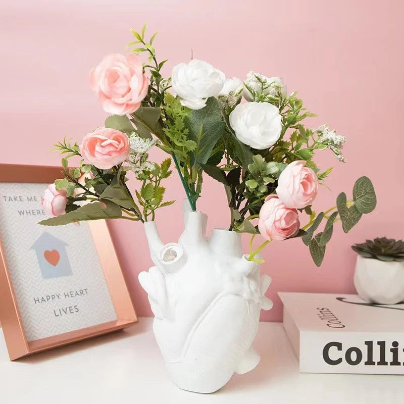 Vitalis Heart Table Vase - Onyx Decor